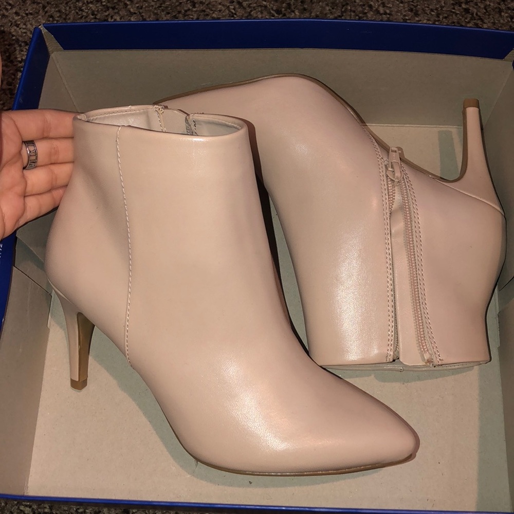 brand new tan heeled booties